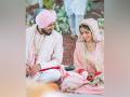 'Rataan Lambiyan' singer Asees Kaur ties knot with composer Goldie Sohel - Hindi News | 'Rataan Lambiyan' singer Asees Kaur ties knot with composer Goldie Sohel | Latest entertainment News at Lokmattimes.com