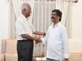 Jharkhand CM Soren meets CPI leader D Raja in Ranchi - Hindi News | Jharkhand CM Soren meets CPI leader D Raja in Ranchi | Latest politics News at Lokmattimes.com