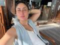 Kareena Kapoor shares glimpses into her exquisite tropical getaway with Saif Ali Khan, kids - Hindi News | Kareena Kapoor shares glimpses into her exquisite tropical getaway with Saif Ali Khan, kids | Latest entertainment News at Lokmattimes.com