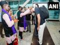Uttarakhand: Foreign delegates receive warm welcome at Jollygrant Airport in Dehradun ahead of G20 summit - Hindi News | Uttarakhand: Foreign delegates receive warm welcome at Jollygrant Airport in Dehradun ahead of G20 summit | Latest national News at Lokmattimes.com
