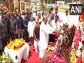 Karnataka CM Siddaramaiah pays tribute to Bengaluru founder Kempegowda on his birth anniversary - Hindi News | Karnataka CM Siddaramaiah pays tribute to Bengaluru founder Kempegowda on his birth anniversary | Latest national News at Lokmattimes.com