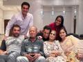 Salman Khan wishes fans Eid mubarak, shares family picture - Hindi News | Salman Khan wishes fans Eid mubarak, shares family picture | Latest entertainment News at Lokmattimes.com