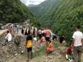 Thousands stranded on Nepal highway as landslide blocks road - Hindi News | Thousands stranded on Nepal highway as landslide blocks road | Latest international News at Lokmattimes.com