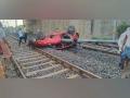 Maharashtra: car veers off flyover in Nagpur and fell on railway track, 5 injured - Hindi News | Maharashtra: car veers off flyover in Nagpur and fell on railway track, 5 injured | Latest national News at Lokmattimes.com