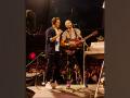 Roger Federer joins Chris Martin on stage during Coldplay concert - Hindi News | Roger Federer joins Chris Martin on stage during Coldplay concert | Latest entertainment News at Lokmattimes.com