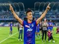 India captain Sunil Chhetri extends his stay at Bengaluru FC, signs contract extension - Hindi News | India captain Sunil Chhetri extends his stay at Bengaluru FC, signs contract extension | Latest football News at Lokmattimes.com