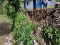 Wide cracks appear in Uttarakhand's Mastari village after heavy rain - Hindi News | Wide cracks appear in Uttarakhand's Mastari village after heavy rain | Latest national News at Lokmattimes.com