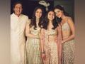 Ananya Panday steps out for family dinner, see pics - Hindi News | Ananya Panday steps out for family dinner, see pics | Latest entertainment News at Lokmattimes.com