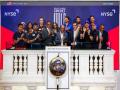 Major League Cricket stars ring New York Stock Exchange closing bell to celebrate launch of America's new professional cricket league - Hindi News | Major League Cricket stars ring New York Stock Exchange closing bell to celebrate launch of America's new professional cricket league | Latest cricket News at Lokmattimes.com
