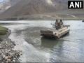 Eastern Ladakh: Indian Army tanks, combat vehicles carry out drills to cross Indus river, attack enemy positions - Hindi News | Eastern Ladakh: Indian Army tanks, combat vehicles carry out drills to cross Indus river, attack enemy positions | Latest national News at Lokmattimes.com