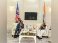 Rajnath Singh meets Malaysian PM Anwar Ibrahim, evaluate defence cooperation - Hindi News | Rajnath Singh meets Malaysian PM Anwar Ibrahim, evaluate defence cooperation | Latest international News at Lokmattimes.com