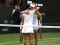 Ons Jabeur storms into Wimbledon semifinal, ousts defending champion Rybakina - Hindi News | Ons Jabeur storms into Wimbledon semifinal, ousts defending champion Rybakina | Latest tennis News at Lokmattimes.com
