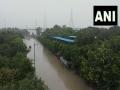Water level in Yamuna reaches 208.46 metres, low-lying nearby areas flooded - Hindi News | Water level in Yamuna reaches 208.46 metres, low-lying nearby areas flooded | Latest national News at Lokmattimes.com