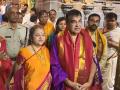 Nitin Gadkari alongwith family members visits Venkateswara Swami Temple at Tirupati - Hindi News | Nitin Gadkari alongwith family members visits Venkateswara Swami Temple at Tirupati | Latest national News at Lokmattimes.com
