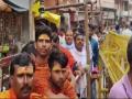 Devotees throng Kashi Vishwanath temple to offer prayers on fifth ‘Shravan Somwar’ - Hindi News | Devotees throng Kashi Vishwanath temple to offer prayers on fifth ‘Shravan Somwar’ | Latest lifestyle News at Lokmattimes.com