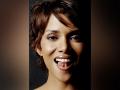 Halle Berry celebrates her 57th birthday with daughter Nahla, boyfriend Van Hunt - Hindi News | Halle Berry celebrates her 57th birthday with daughter Nahla, boyfriend Van Hunt | Latest entertainment News at Lokmattimes.com