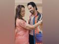 Watch: 'Dream Girl' Hema Malini meets 'New Dream Girl' Ayushmann Khurrana - Hindi News | Watch: 'Dream Girl' Hema Malini meets 'New Dream Girl' Ayushmann Khurrana | Latest entertainment News at Lokmattimes.com