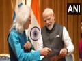 PM Modi meets Greek researcher and musician Konstantinos Kalaitzis in Athens - Hindi News | PM Modi meets Greek researcher and musician Konstantinos Kalaitzis in Athens | Latest international News at Lokmattimes.com