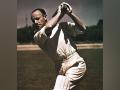 On this day in 1908, Australia's iconic cricketer Don Bradman was born - Hindi News | On this day in 1908, Australia's iconic cricketer Don Bradman was born | Latest cricket News at Lokmattimes.com
