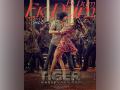 ‘Tiger Nageswara Rao’: Ravi Teja, Nupur Sanon’s first track ‘Ek Dum Ek Dum’ poster out - Hindi News | ‘Tiger Nageswara Rao’: Ravi Teja, Nupur Sanon’s first track ‘Ek Dum Ek Dum’ poster out | Latest entertainment News at Lokmattimes.com