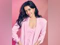 Shraddha Kapoor kickstarts Monday with yoga - Hindi News | Shraddha Kapoor kickstarts Monday with yoga | Latest entertainment News at Lokmattimes.com