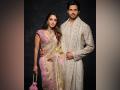 Kiara Advani, Sidharth Malhotra exude charm in traditional look, don't miss their eye contact - Hindi News | Kiara Advani, Sidharth Malhotra exude charm in traditional look, don't miss their eye contact | Latest entertainment News at Lokmattimes.com