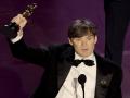 Oscars 2024: 'Oppenheimer' star Cillian Murphy dedicates best actor win to "peacekeepers everywhere" - Hindi News | Oscars 2024: 'Oppenheimer' star Cillian Murphy dedicates best actor win to "peacekeepers everywhere" | Latest entertainment News at Lokmattimes.com