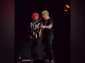 Watch: Ed Sheeran Shares Stage With Diljit Dosanjh at Mumbai Concert, Fans Go Into Meltdown - Hindi News | Watch: Ed Sheeran Shares Stage With Diljit Dosanjh at Mumbai Concert, Fans Go Into Meltdown | Latest entertainment News at Lokmattimes.com
