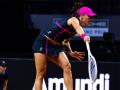 Iga Swiatek holds off Elise Mertens, reaches Stuttgart quarterfinals - Hindi News | Iga Swiatek holds off Elise Mertens, reaches Stuttgart quarterfinals | Latest tennis News at Lokmattimes.com