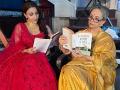 Check Out: Soha Ali Khan Drops Cute Pics With Mom Sharmila Tagore, Husband Kunal Kemmu on National Reading Day - Hindi News | Check Out: Soha Ali Khan Drops Cute Pics With Mom Sharmila Tagore, Husband Kunal Kemmu on National Reading Day | Latest entertainment News at Lokmattimes.com