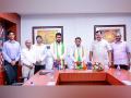 Hockey India office bearer meets with Odisha Chief Minister and Sports Minister - Hindi News | Hockey India office bearer meets with Odisha Chief Minister and Sports Minister | Latest hockey News at Lokmattimes.com