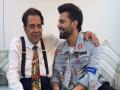 Dharmendra Croons His Evergreen Song ‘Yeh Dil Tum Bin Kahin Lagta Nahin’ With Rahul Vaidya (Watch Video) - Hindi News | Dharmendra Croons His Evergreen Song ‘Yeh Dil Tum Bin Kahin Lagta Nahin’ With Rahul Vaidya (Watch Video) | Latest entertainment News at Lokmattimes.com
