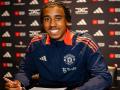 Manchester United sign young defender Leny Yoro from Lille - Hindi News | Manchester United sign young defender Leny Yoro from Lille | Latest football News at Lokmattimes.com
