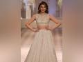 India Couture Week: Riddhima Kapoor Sahni Steals the Show, Gets a Shout Out From Mom Neetu Kapoor - Hindi News | India Couture Week: Riddhima Kapoor Sahni Steals the Show, Gets a Shout Out From Mom Neetu Kapoor | Latest entertainment News at Lokmattimes.com