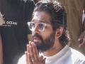Allu Arjun Visits Injured Child at Hyderabad Hospital After Sandhya Theatre Tragedy (Watch Video) - Hindi News | Allu Arjun Visits Injured Child at Hyderabad Hospital After Sandhya Theatre Tragedy (Watch Video) | Latest entertainment News at Lokmattimes.com