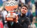 Carlos Alcaraz defeats Lorenzo Musetti; clinches maiden Monte Carlo Masters title - Hindi News | Carlos Alcaraz defeats Lorenzo Musetti; clinches maiden Monte Carlo Masters title | Latest tennis News at Lokmattimes.com