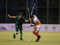 Sultan of Johor Cup: India-Pakistan players shake hands before match, break 'no-handshake' trend of cricketers - Hindi News | Sultan of Johor Cup: India-Pakistan players shake hands before match, break 'no-handshake' trend of cricketers | Latest hockey News at Lokmattimes.com