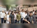 Salman Khan attends Pankaj Dheer's funeral, pays final tribute to late actor - Hindi News | Salman Khan attends Pankaj Dheer's funeral, pays final tribute to late actor | Latest entertainment News at Lokmattimes.com