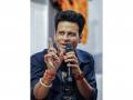 "Stop spreading such distorted content...": Manoj Bajpayee denies endorsing political party, slams fake viral video - Hindi News | "Stop spreading such distorted content...": Manoj Bajpayee denies endorsing political party, slams fake viral video | Latest entertainment News at Lokmattimes.com