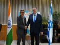 Defence Secretary meets Israeli Defence Minister, signs MoU to boost India-Israel defence ties - Hindi News | Defence Secretary meets Israeli Defence Minister, signs MoU to boost India-Israel defence ties | Latest international News at Lokmattimes.com