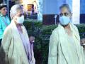 "Badtameezi mat karo...": Jaya Bachchan loses cool at paps; gives angry stare - Hindi News | "Badtameezi mat karo...": Jaya Bachchan loses cool at paps; gives angry stare | Latest entertainment News at Lokmattimes.com
