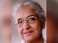 Veteran actress Kamini Kaushal's final rites performed in Mumbai, her pet dogs offer silent farewell - Hindi News | Veteran actress Kamini Kaushal's final rites performed in Mumbai, her pet dogs offer silent farewell | Latest entertainment News at Lokmattimes.com