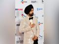Diljit Dosanjh takes shimmer glam at International Emmys 2025, loses Best Actor Award to Spain's Oriol Pla - Hindi News | Diljit Dosanjh takes shimmer glam at International Emmys 2025, loses Best Actor Award to Spain's Oriol Pla | Latest entertainment News at Lokmattimes.com