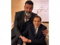 "Har muskurahat, har tapakte aansoo mein saath nibhaya": Bobby gets emotional as he remembers his "pyaare papa" Dharmendra on his 90th birth anniversary - Hindi News | "Har muskurahat, har tapakte aansoo mein saath nibhaya": Bobby gets emotional as he remembers his "pyaare papa" Dharmendra on his 90th birth anniversary | Latest entertainment News at Lokmattimes.com