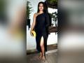 Actor Nidhhi Agerwal left distressed after being mobbed by chaotic crowd at Hyderabad event - Hindi News | Actor Nidhhi Agerwal left distressed after being mobbed by chaotic crowd at Hyderabad event | Latest entertainment News at Lokmattimes.com