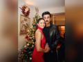 Alia's Christmas dump features her adorable pics with husband Ranbir, daughter Raha, members of Bhatt and Kapoor family - Hindi News | Alia's Christmas dump features her adorable pics with husband Ranbir, daughter Raha, members of Bhatt and Kapoor family | Latest entertainment News at Lokmattimes.com