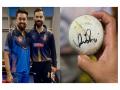 Gujarat bowler Vishal Jayswal gets signed match ball from Virat Kohli after Vijay Hazare Trophy clash - Hindi News | Gujarat bowler Vishal Jayswal gets signed match ball from Virat Kohli after Vijay Hazare Trophy clash | Latest cricket News at Lokmattimes.com