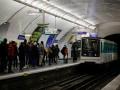 Three women stabbed at Paris metro stations, suspect arrested - Hindi News | Three women stabbed at Paris metro stations, suspect arrested | Latest international News at Lokmattimes.com