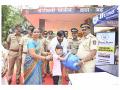 Republic Day Humanitarian Initiative by 'Being Sevaka NGO': Ration Distribution to the Needy in Collaboration with Police Administration - Hindi News | Republic Day Humanitarian Initiative by 'Being Sevaka NGO': Ration Distribution to the Needy in Collaboration with Police Administration | Latest business News at Lokmattimes.com