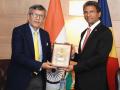 Defence Secretary meets Seychelles leadership, agrees to enhance defence cooperation - Hindi News | Defence Secretary meets Seychelles leadership, agrees to enhance defence cooperation | Latest international News at Lokmattimes.com